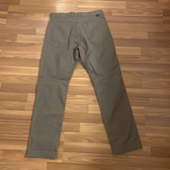 The North Face Khaki Green Pants - Picture 2 of 3